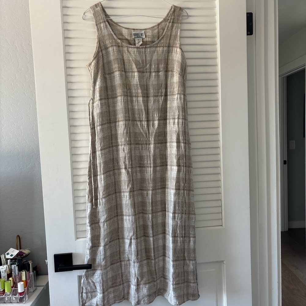 Robbie Bee Beige Plaid Midi Dress